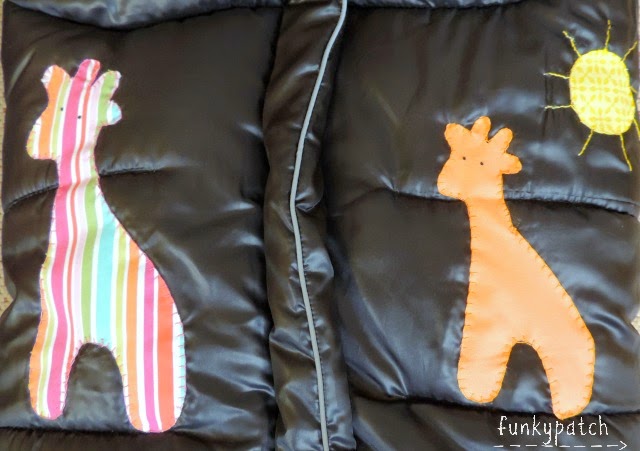 Saquito para silla de paseo con aplicaciones de dibujos infantiles hechos a mano