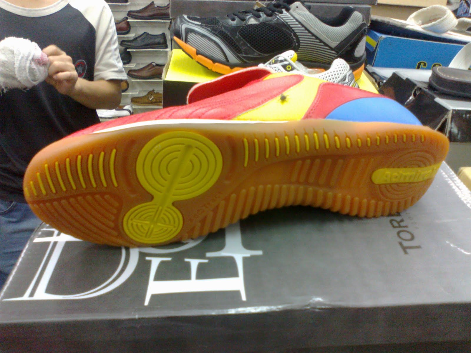 ZA Sport House: kasut futsal admiral