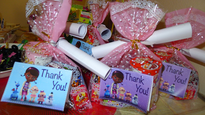  party packs come with Doc McStuffins coloring page and thank you card title=