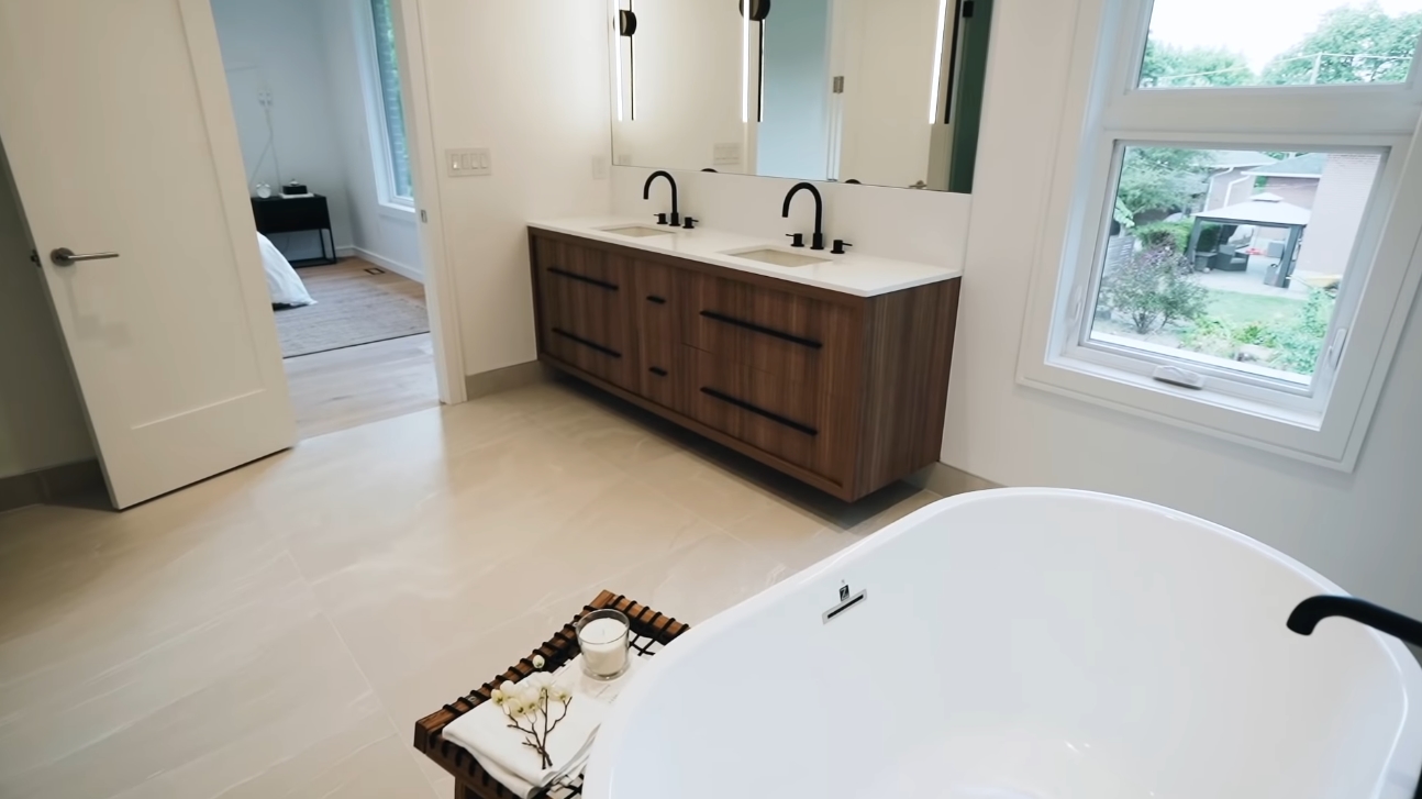 33 Photos vs. 14 Archerhill Dr, Toronto vs. Home Interior Design Tour