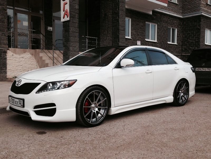 2011 Toyota Camry Custom Body Kit