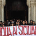 Salvini a Palermo alla conquista della ex Terronia. Tour fra chiese, santuari e cannoli, contestazioni degli studenti
