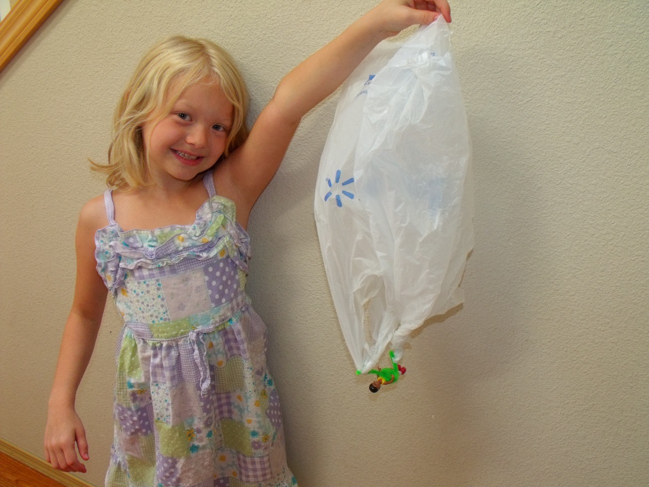 Clever, Crafty, Cookin' Mama: Plastic Bag Parachutes