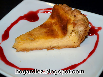 Tarta de queso mascarpone con hojaldre