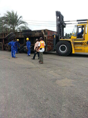 1a3 Photos: Another Container truck falls at Ijora, Olopa, Lagos