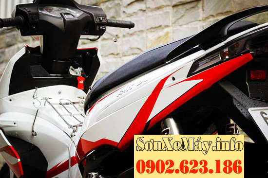 Sơn tem đấu xe Airblade 2008 màu trắng đỏ đen