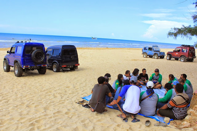 Kopdar SKIn di Pantai Lombang Sumenep Madura