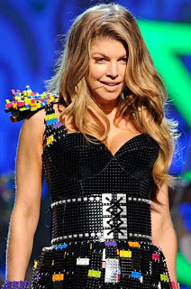Fergie launches 2nd fragrance with Avon