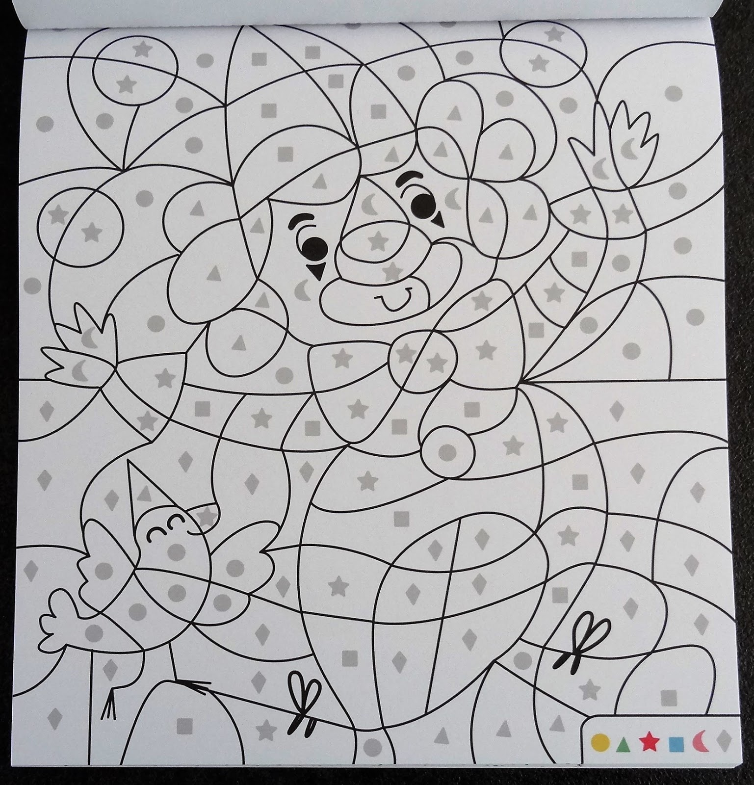 the crayon blog french crayola coloring books complete with crayolas pages de coloriage gratuites pour les enseignants
