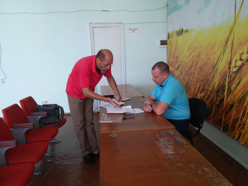 Юрій Лостік провів особистий прийом громадян у Головному управлінні Держгеокадастру у Миколаївській області Юрій Лостік провів особистий прийом громадян у Головному управлінні Держгеокадастру у Миколаївській області