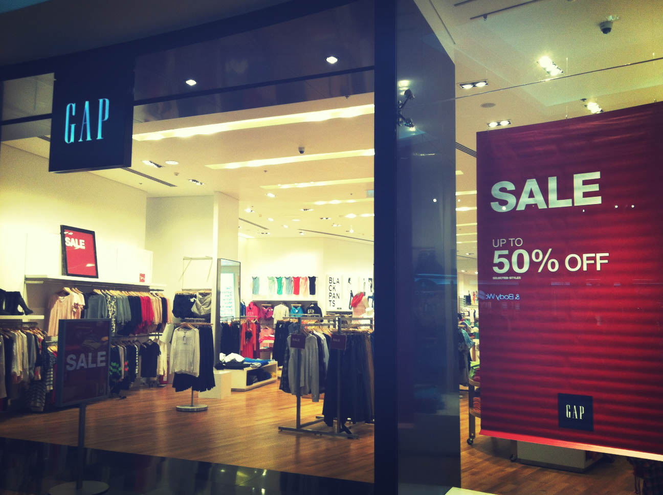Oman Deals GAP SALE!! Up to 50 OFF