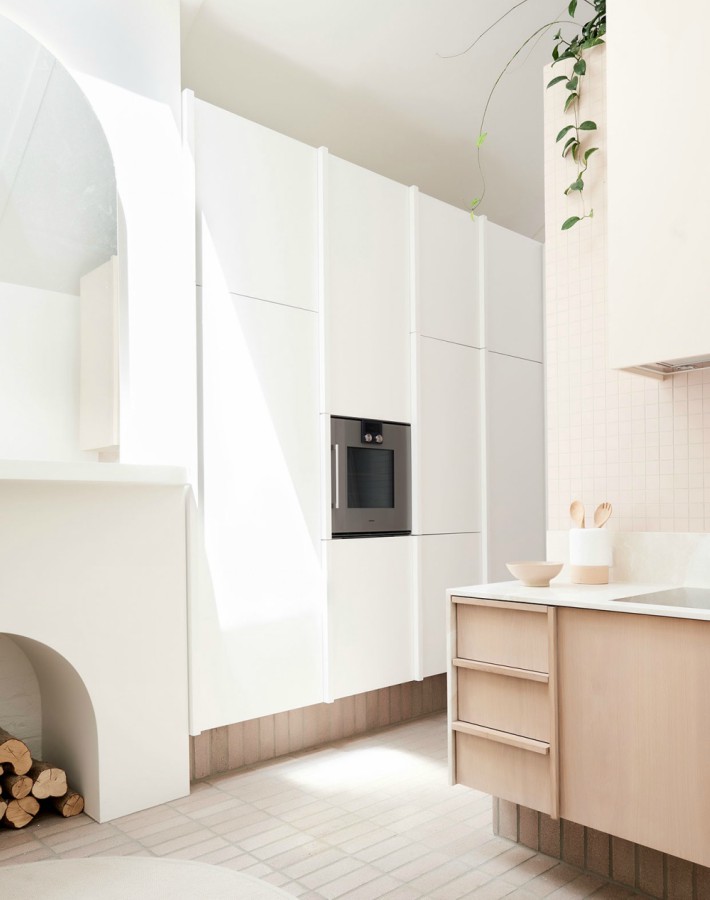 Una encantadora tiny home en color rosa empolvado