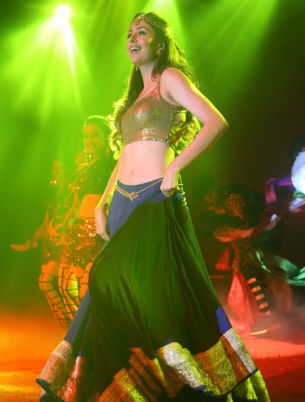 Malvika Raaj Looks Irresistibly Sexy as She Performs Live During Telugu Film â€˜Jayadevâ€™ Pre Release Event in Hyderabad