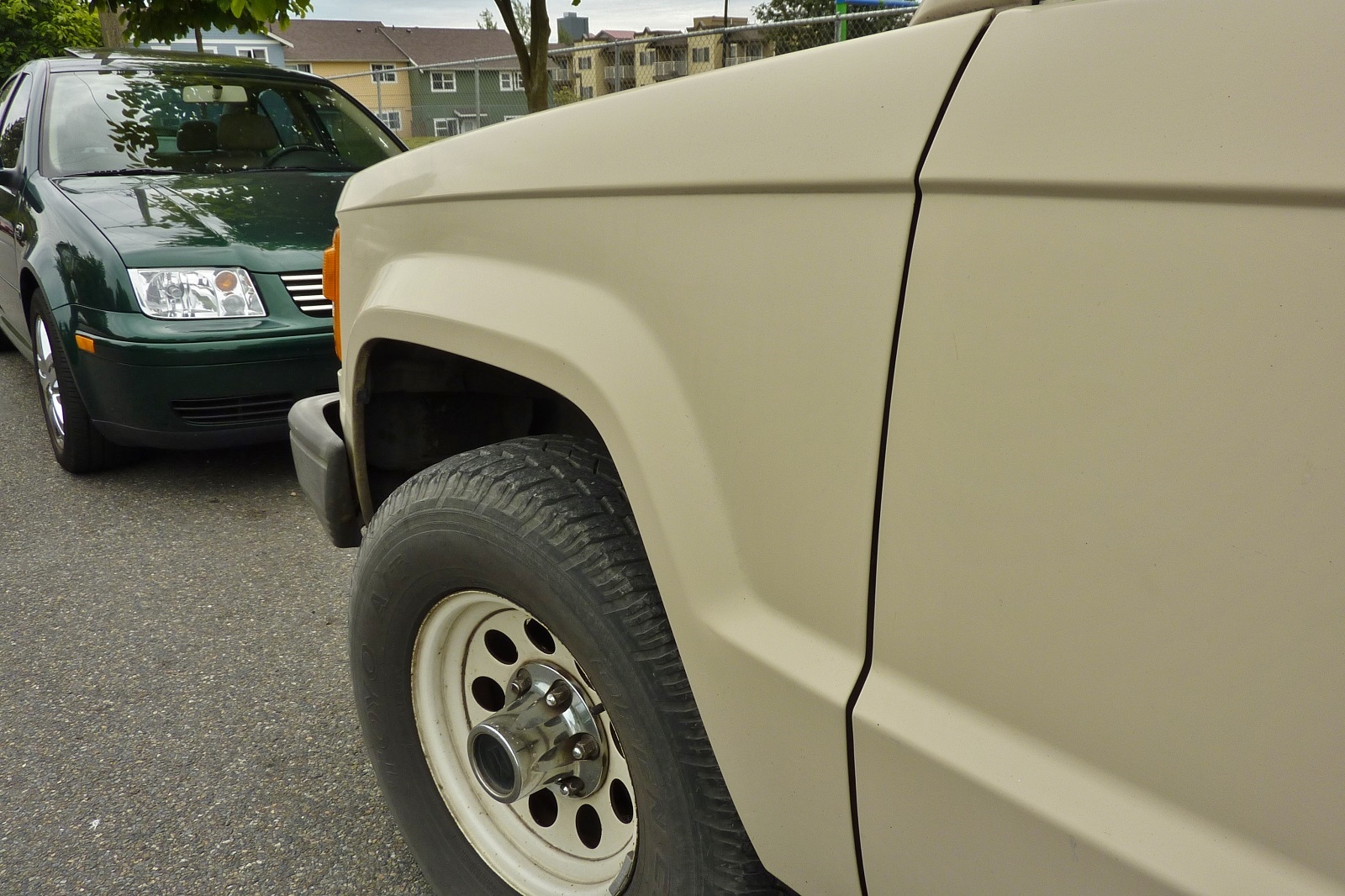 Seattle's Parked Cars: 1986 Isuzu Trooper II
