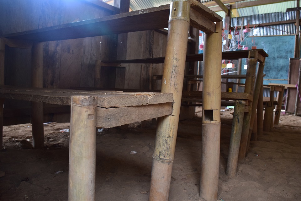 Renovasi Sekolah Adik-Adik di Dusun Bara