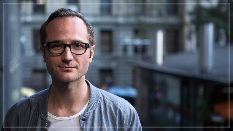 антон пряжников. фотопортрет мужчина средних лет. кателин николь дэвис. обычный парень. видео реальных людей.