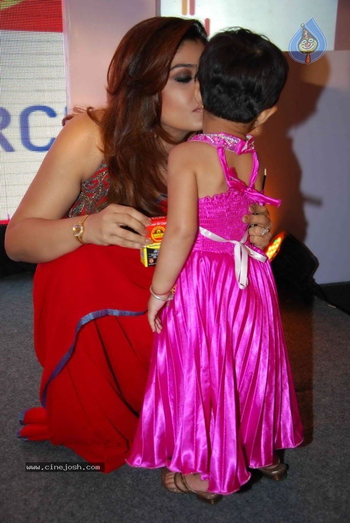  Raveena Tandon Red Saree - Hot1 -  Raveena Hot In Red Saree 