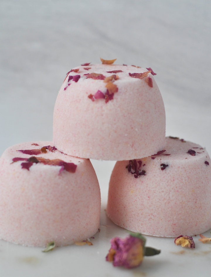 DIY Bath Bombs, the perfect gift for those with delicate skin