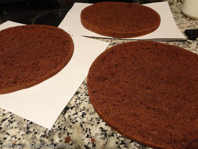 Tarta de café, nata, chocolate y crema agria Tarta de café, nata, chocolate y crema agria