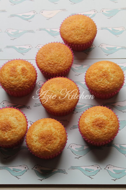 Perfect Vanilla Cupcakes