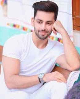 Himansh Kohli Family Wife Son Daughter Father Mother Marriage Photos Biography Profile.