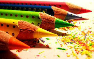 Color Pencils and Dusts HD Wallpaper
