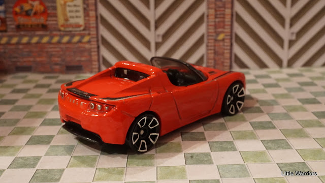 Tesla Roadster (DHT28)