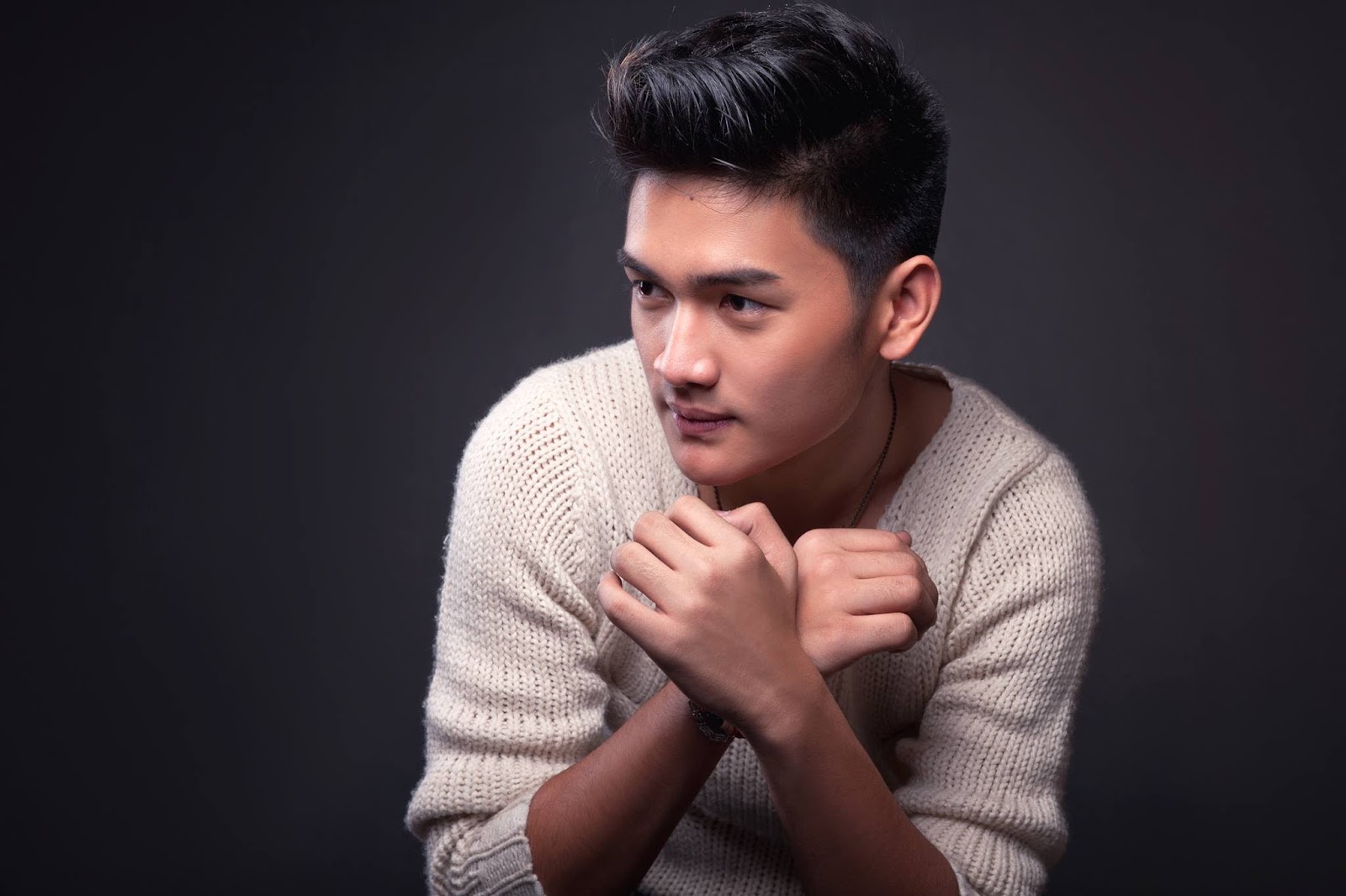 M y a n m a r H u n k s Min Phone Myat Fred Photography