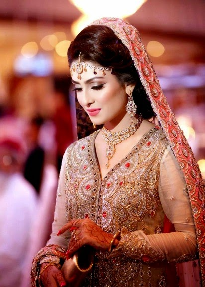 Danish Taimoor and Ayeza Khan Wedding Pictures photos