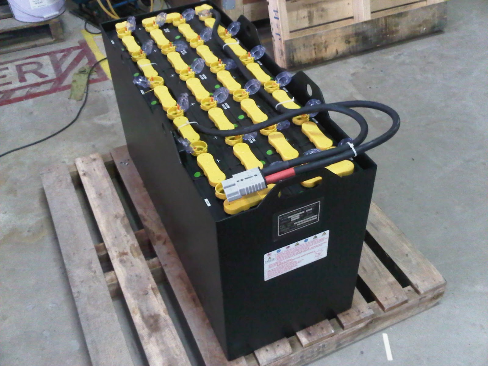 Jasa Service Forklift Jual Battery Forklift Elektrik Merk TCM