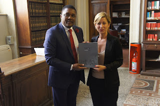 folleto | eTurboNews | eTN