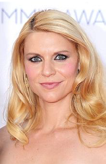 Wondering how to get Claire Danes eyes? Learn how you can get her gorgeous, long, fluttery lashes using these simple beauty products.