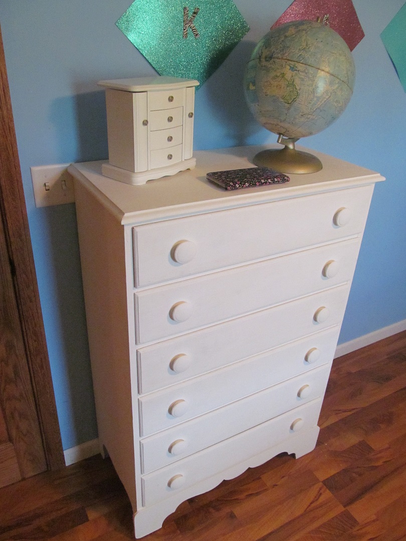 LL Farm Yard Sale Dresser Gets A Makeover