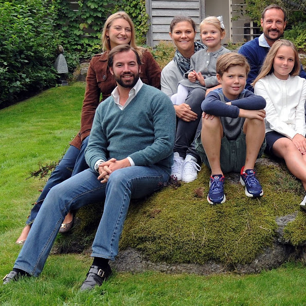 Crown Princess Mary and Crown Prince Frederik of Denmark with their children, Prince Christian, Princess Isabella, Princess Josephine and Prince Vincent, Crown Princess Victoria of Sweden and Princess Estelle, Crown Princess Mette-Marit and Crown Prince Haakon of Norway with their children, Prince Sverre Magnus and Princess Ingrid Alexandra, Prince Guillaume of Luxembourg and Princess Stephanie of Luxembourg