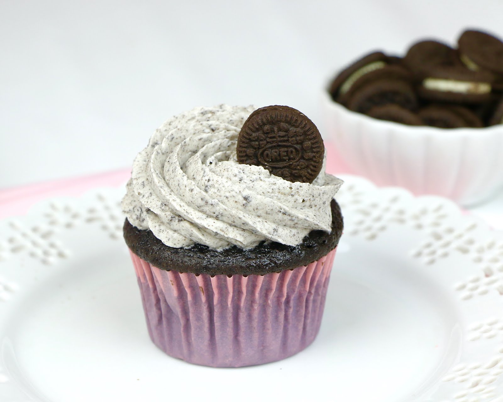 {VIDEO} Cookies and Cream Cupcakes The Lindsay Ann
