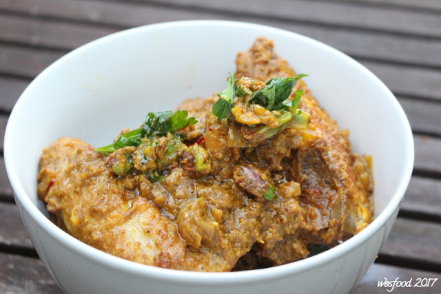 WesFood: Persisches Huhn in Granatapfel-Walnuss-Sauce (Khoresht-e ...