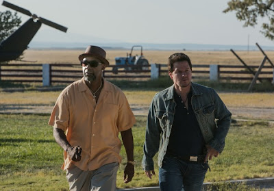 Still of Denzel Washington and Mark Wahlberg in 2 Guns