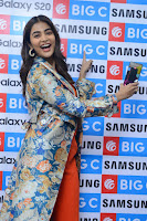 Pooja Hegde Glam Stills HeyAndhra.com