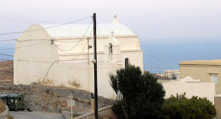 ο ναός της Κιουράς της Πλάκας στην Άνω Σύρο