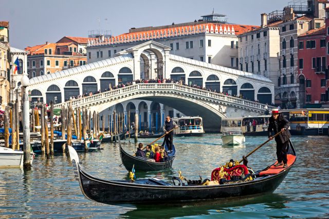 Ponte di Rialto - Venezia - Poracci In Viaggio ponte-di-rialto-venezia-poracci-in-viaggio