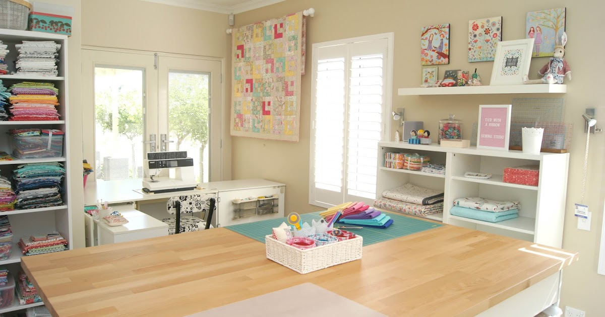 Books and stash  Sewing room design, Sewing room inspiration, Sewing room  storage