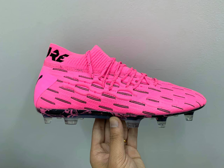 pink puma football boots