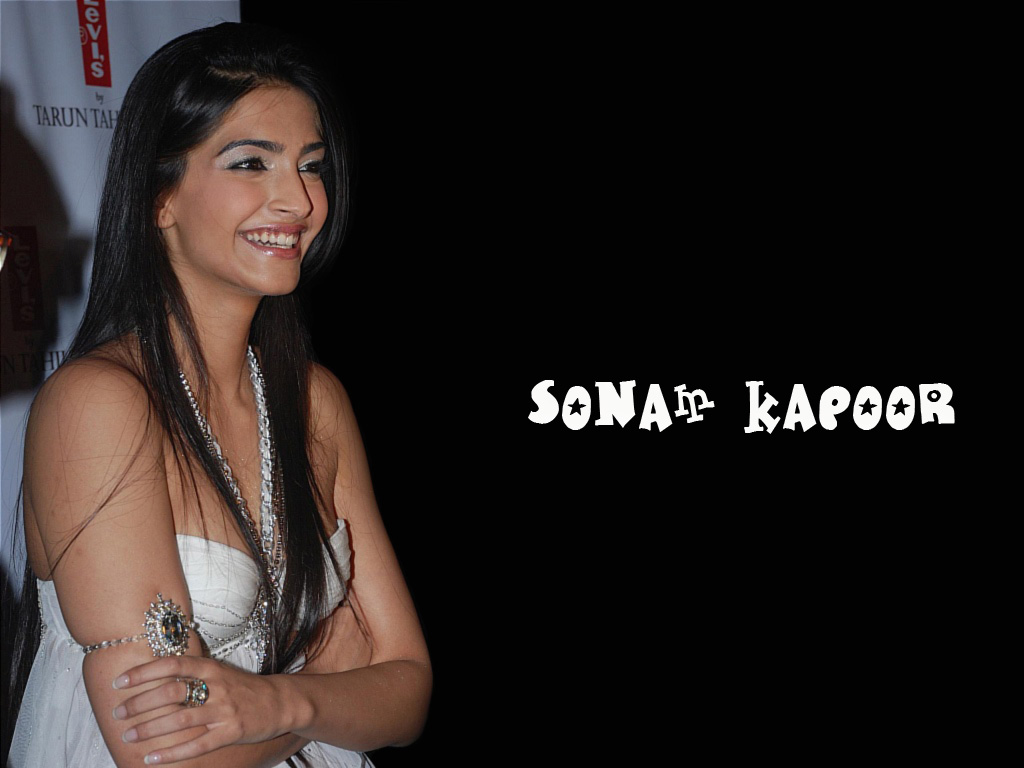 http://3.bp.blogspot.com/-NdOJadHiY7E/T0oKC0dkVLI/AAAAAAAACGM/nGwSiienkCU/s1600/Sonam+Kapoor+Wallpaper-10.jpg