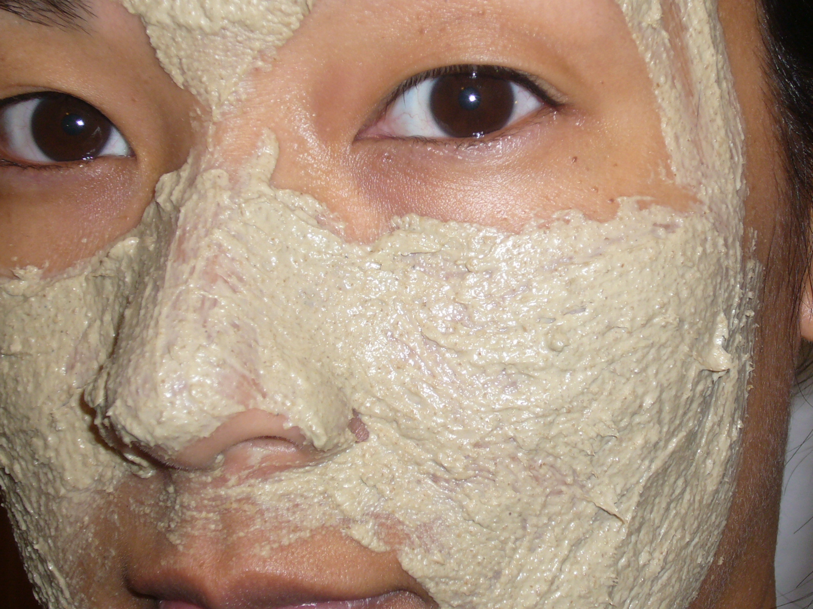 comment appliquer un masque d'argile sur le visage