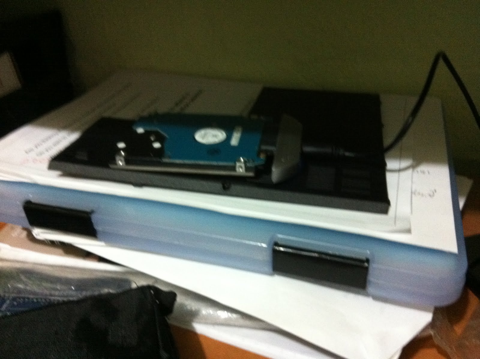 F R I E N D S How I Retrieve My Data When My Laptop Black Screen 