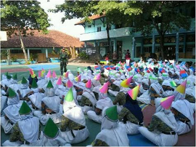 BABINSA SUKODONO LATIH WASBANG KEPADA SISWA-SISWI SMA N 1 SUKODONO