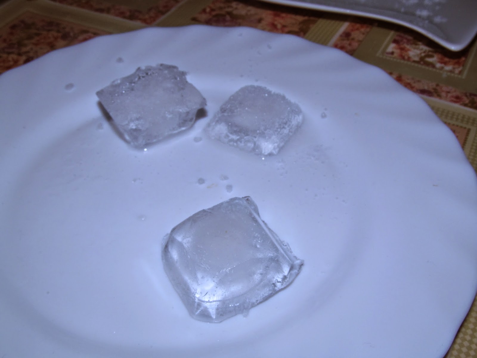 Лед в соленой воде. Опыт со льдом и солью. Эксперименты со льдом.