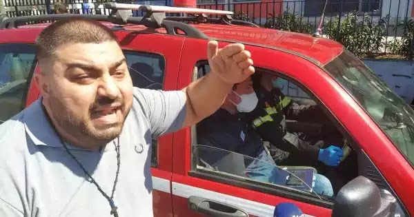 Οι Ρομά: «Τι θέλετε εδώ ρε;» - Δεν δέχονται την καραντίνα (βίντεο) Οι Ρομά: «Τι θέλετε εδώ ρε;» - Δεν δέχονται την καραντίνα (βίντεο)