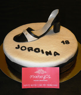 PASTELES PERSONALIZADOS FONDANT MAITEYOL MOLINS DE REI BAIX LLOBREGAT  ZAPATO TACON 18 AÑOS