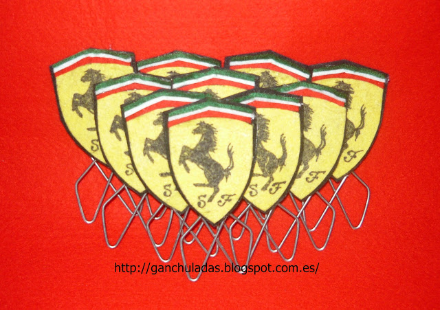Marcapaginas+Ferrari.JPG